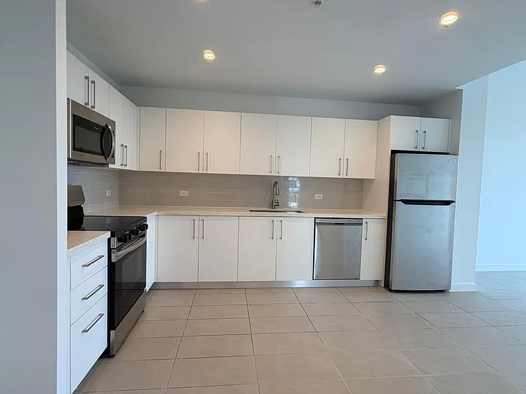 1201 SW 27th Ave — Photo 13