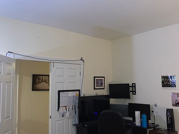 2nd image of 2409 27th St APT 4A