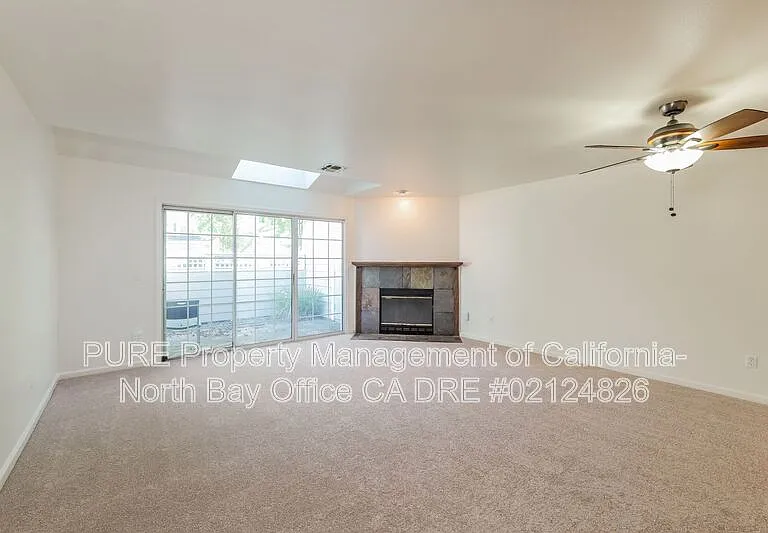599 Spruce St — Photo 5