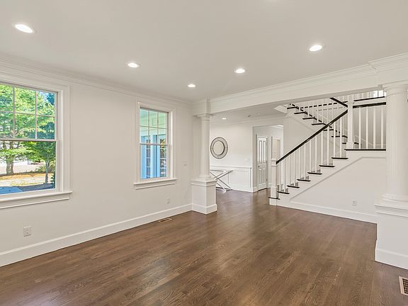 4th image of 102 Ray Peck Rd #102