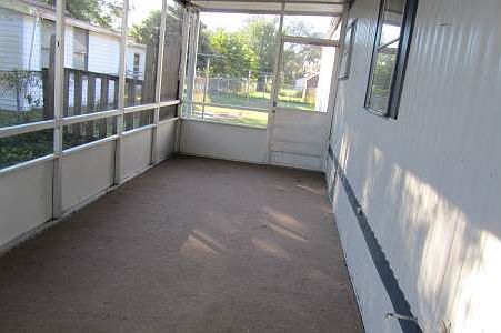 3rd image of 4525 Mundell Ave