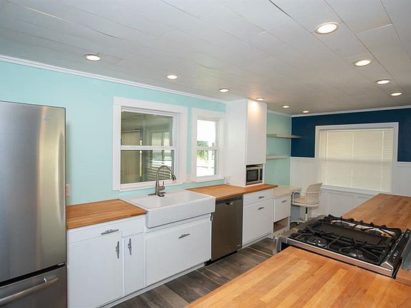 4th image of 938 Wren Cir