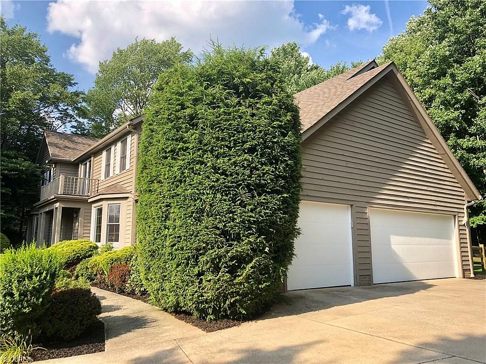 2nd image of 30645 Stillwater Ln