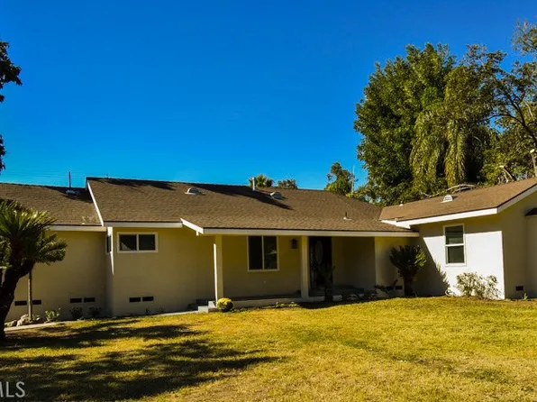 2844 Muscupiabe Dr, San Bernardino, CA 92405