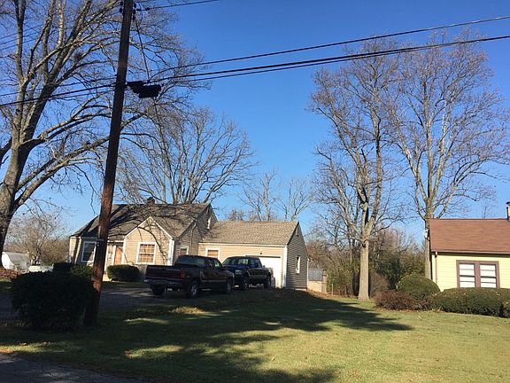 3rd image of 670 Wyoming Ave