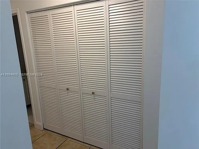 9020 Lake Park Cir N #9020 — Photo 23