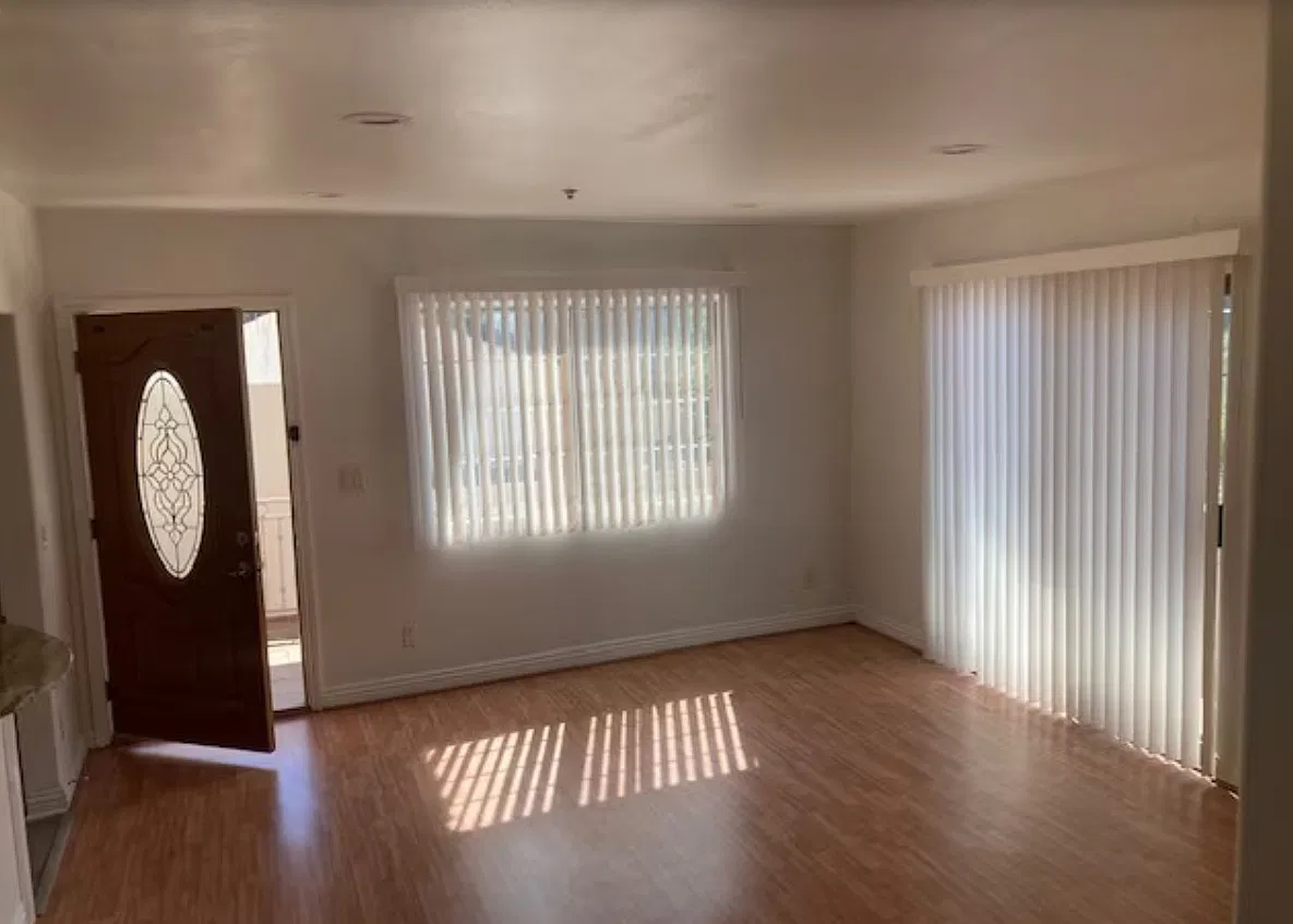 2 bed, 900 sqft, $2,800 — Photo 1