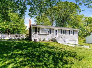 16 Sunnyside Rd, Newington, CT 06111