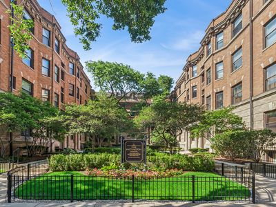 672 W Irving Park Rd APT G2, Chicago, IL, 60613