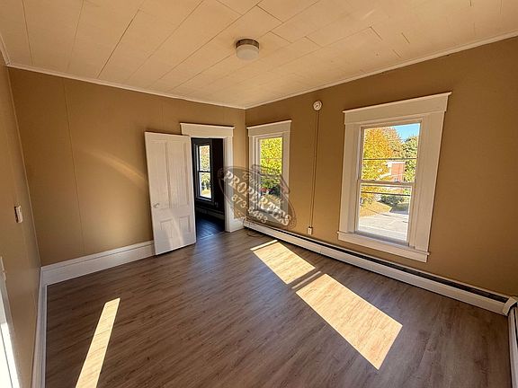 3rd image of 21 Church St APT 3