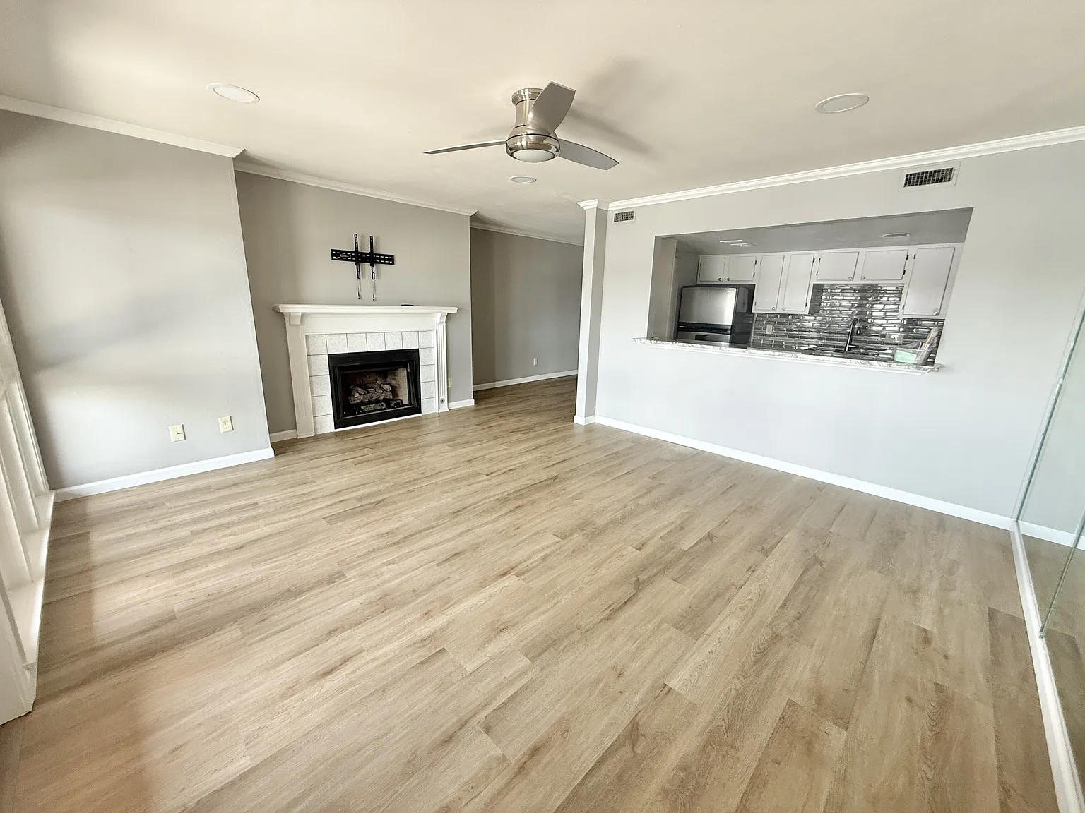 142 Lake Hamilton Drive - 302 — Photo 2