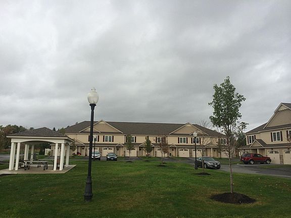 2nd image of 16 Springwood Meadows Dr