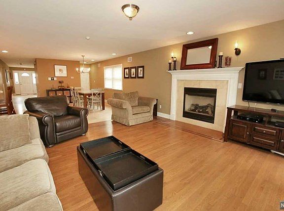 4th image of 13-29 Sunnyside Dr #1X
