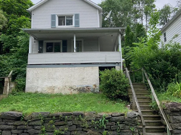 74 Smith Row, Plymouth, PA 18651