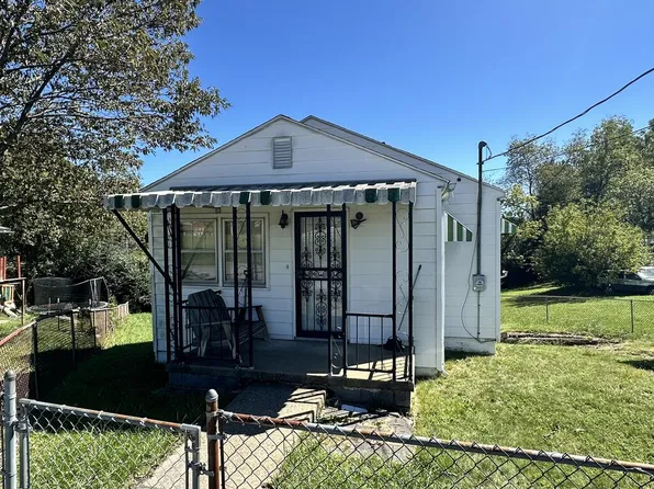 900 New Jersey Ave, Beckley, WV 25801