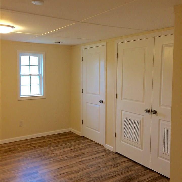 2nd image of 4 Low Rd