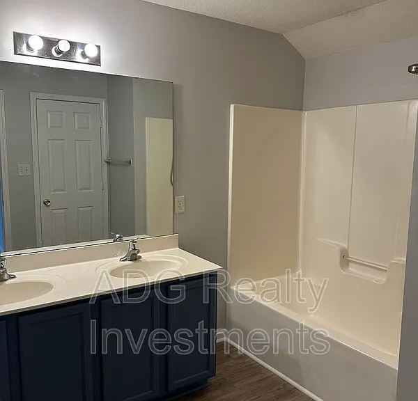 1917 Butterfly Ln — Photo 14