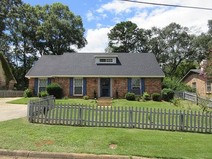 1st image of 593 Shady Grove Dr
