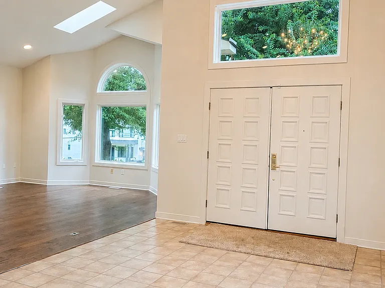 7204 Elizabeth Dr — Photo 3