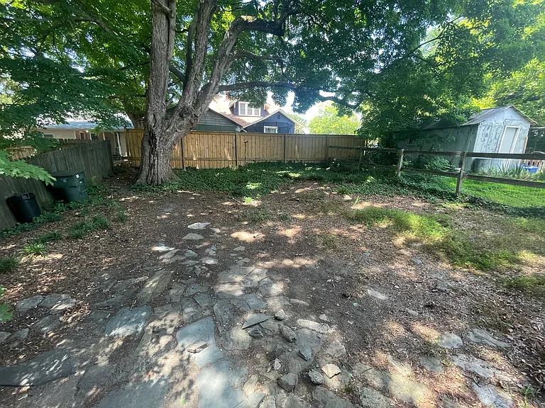 712 Laurel St — Photo 22
