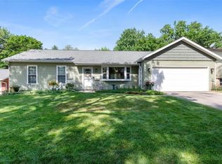 618 Olive Dr NW, Cedar Rapids, IA 52405