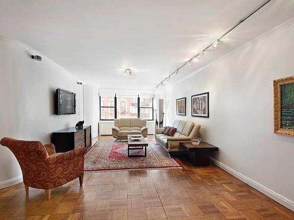 3rd image of 301 E 62nd St #5BCD