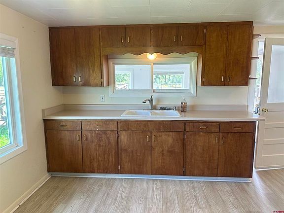 4th image of 60116 Oak Grove Road
