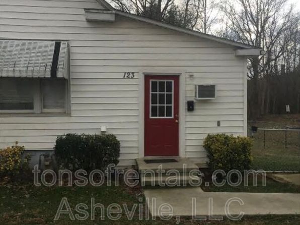 123 Oakdale St
