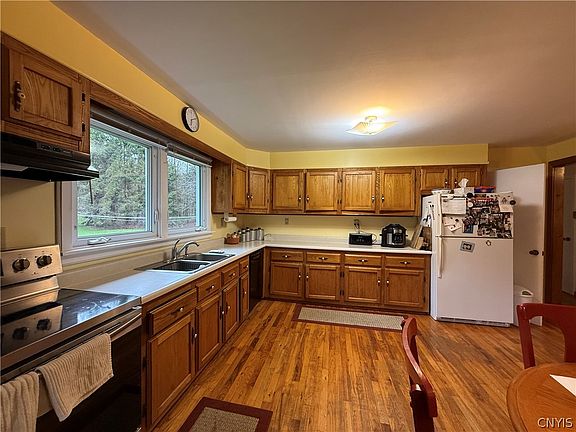 5th image of 10547 Sulphur Springs Rd