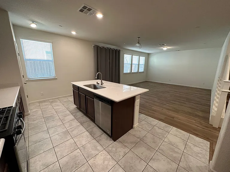 10720 Padua Way — Photo 5