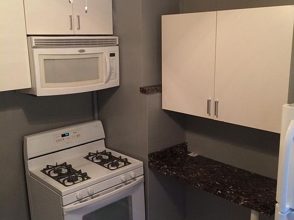 5th image of 83 Fairchild Pl