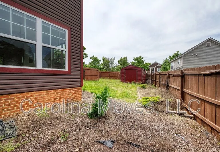 8 Emmaline St — Photo 22
