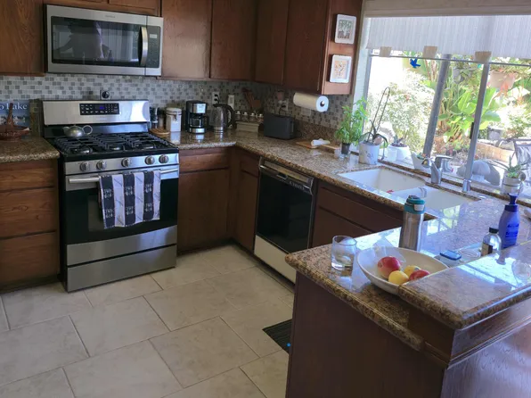 1151 Oakfair Ln, Harbor City, CA 90710