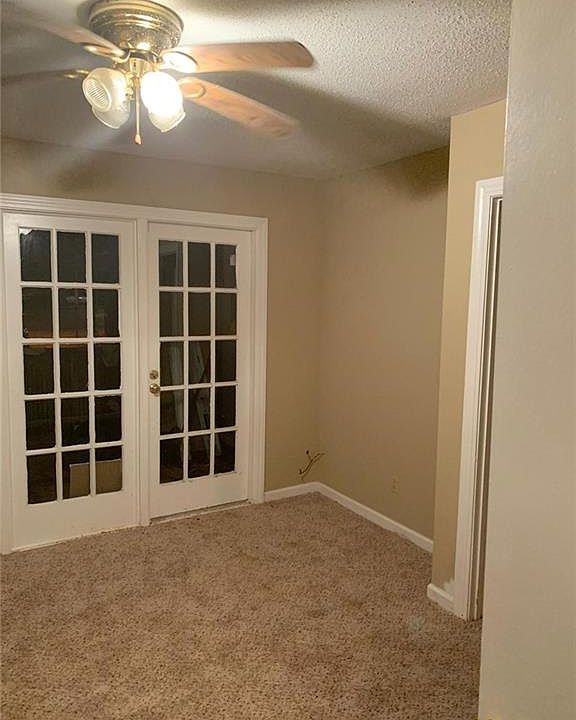 1st image of 85 Place Fontaine #85