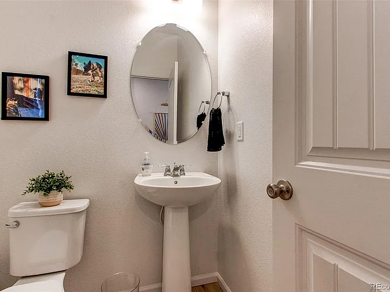 564 Felicity Loop — Photo 21