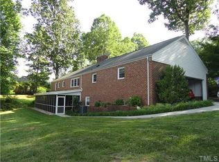 906 N Garden Ave, Siler City, NC 27344