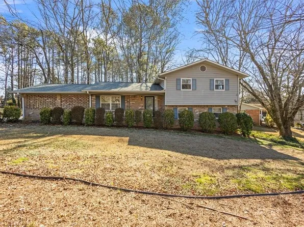 3241 Wildwood Dr SW, Marietta, GA 30060