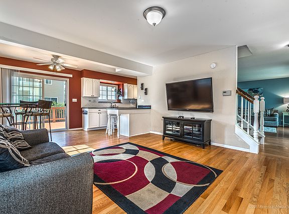 3rd image of 1893 Isle Royal Ln