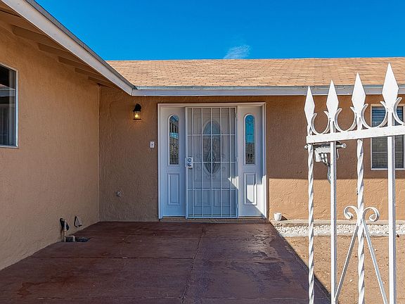 5th image of 2910 S Rainbow Ave