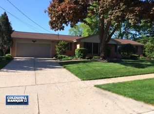 157 W Chandler Blvd, Burlington, WI 53105