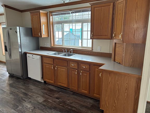 4th image of 30 Three Rivers Dr