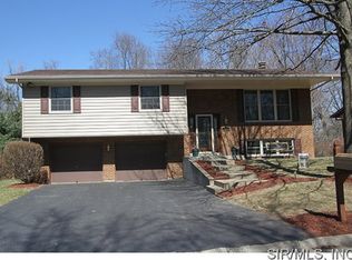 6209 Erie Station Rd, Belleville, IL 62223