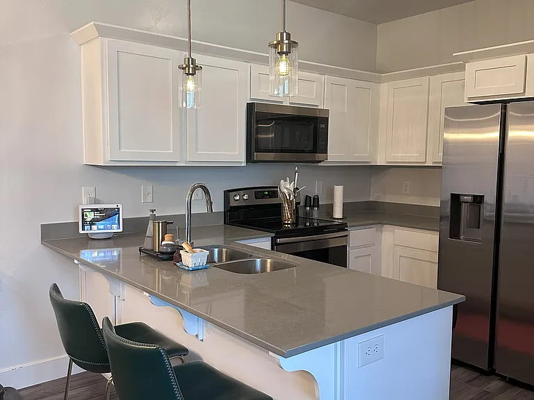 1838 W Eaglewood Dr #R202 — Photo 5