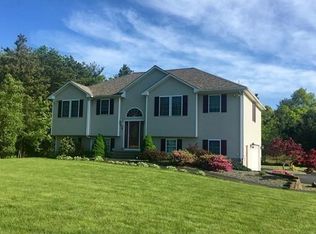 3 Alexandra Dr, Assonet, MA 02702