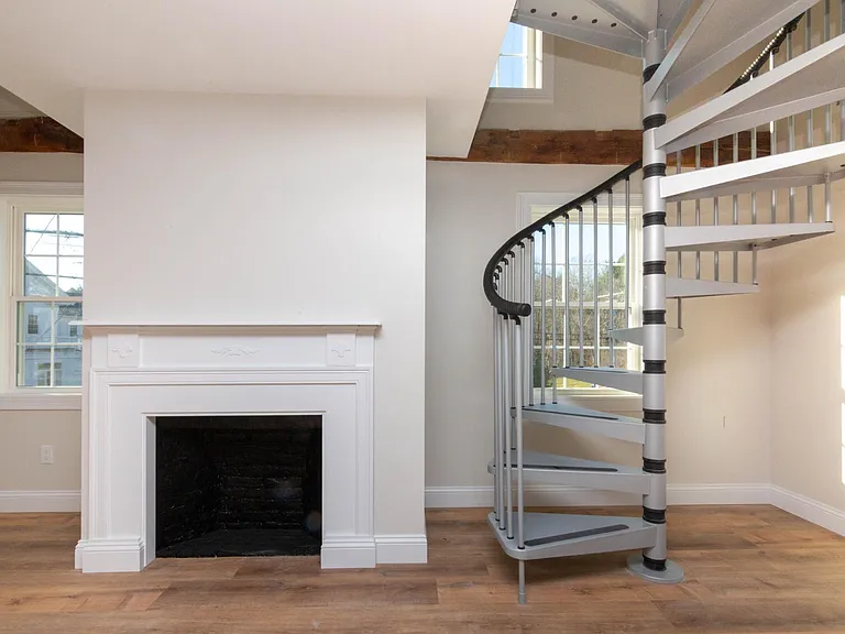 9 S Main St #201 — Photo 11