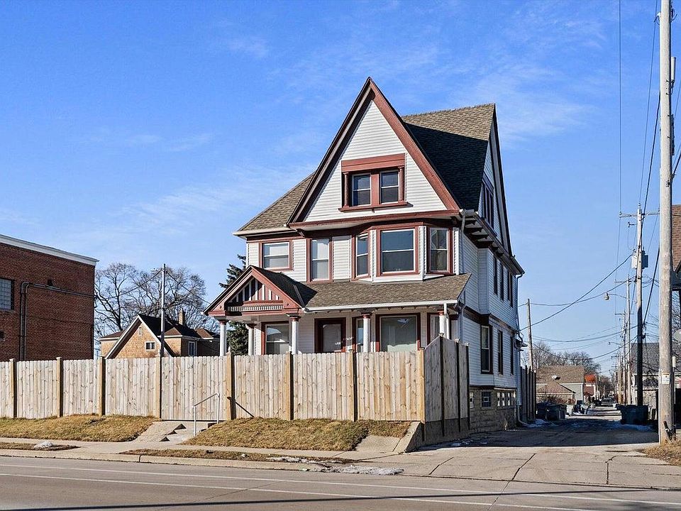 1st image of 124 W North AVENUE