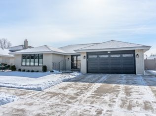 7713 Sycamore Dr, Orland Park, IL