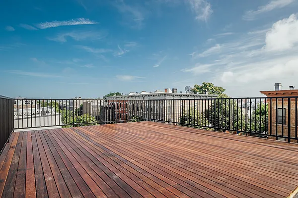 Rented by Nooklyn NYC LLC | media 36