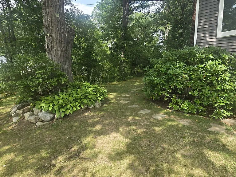 9 Putney Cir #B — Photo 19