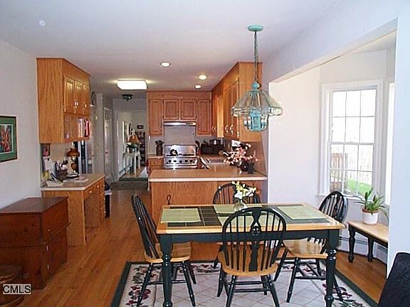 5th image of 23 Magpie Ln